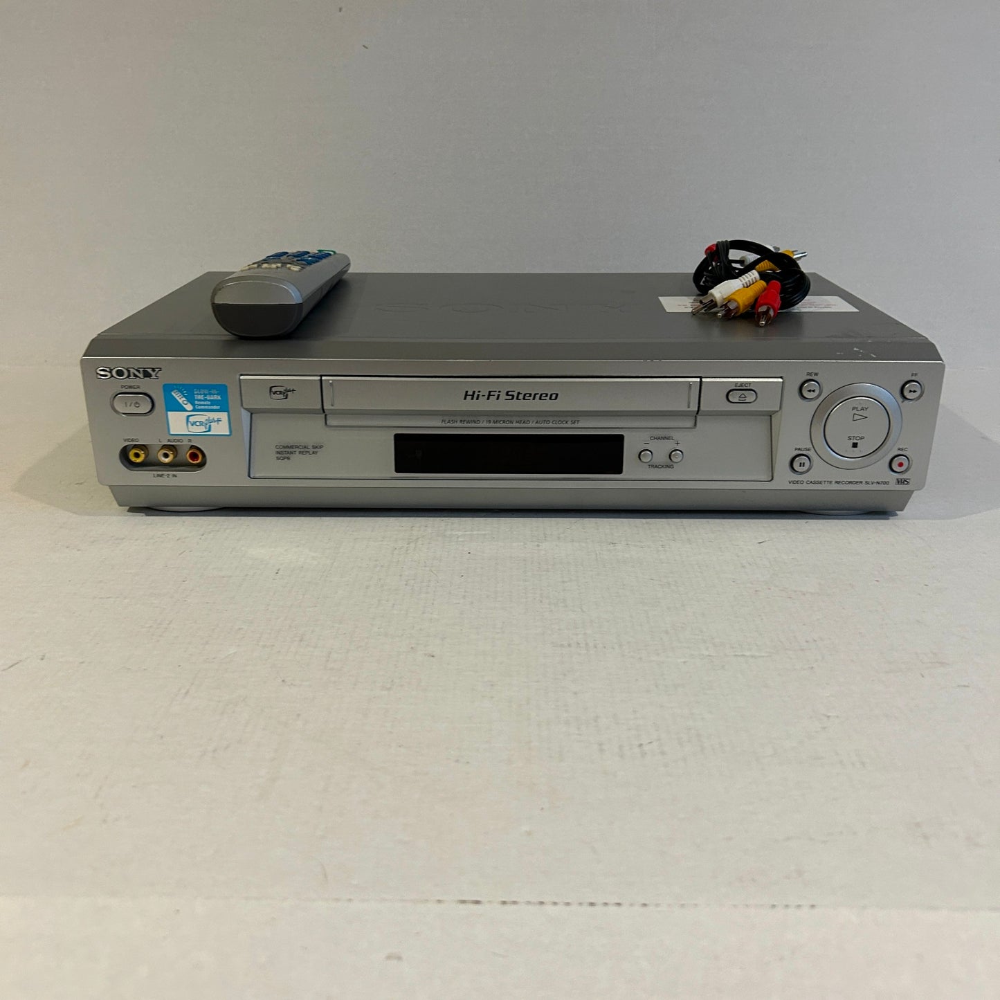 Sony VCR VHS Player & Recorder - SLV-N700