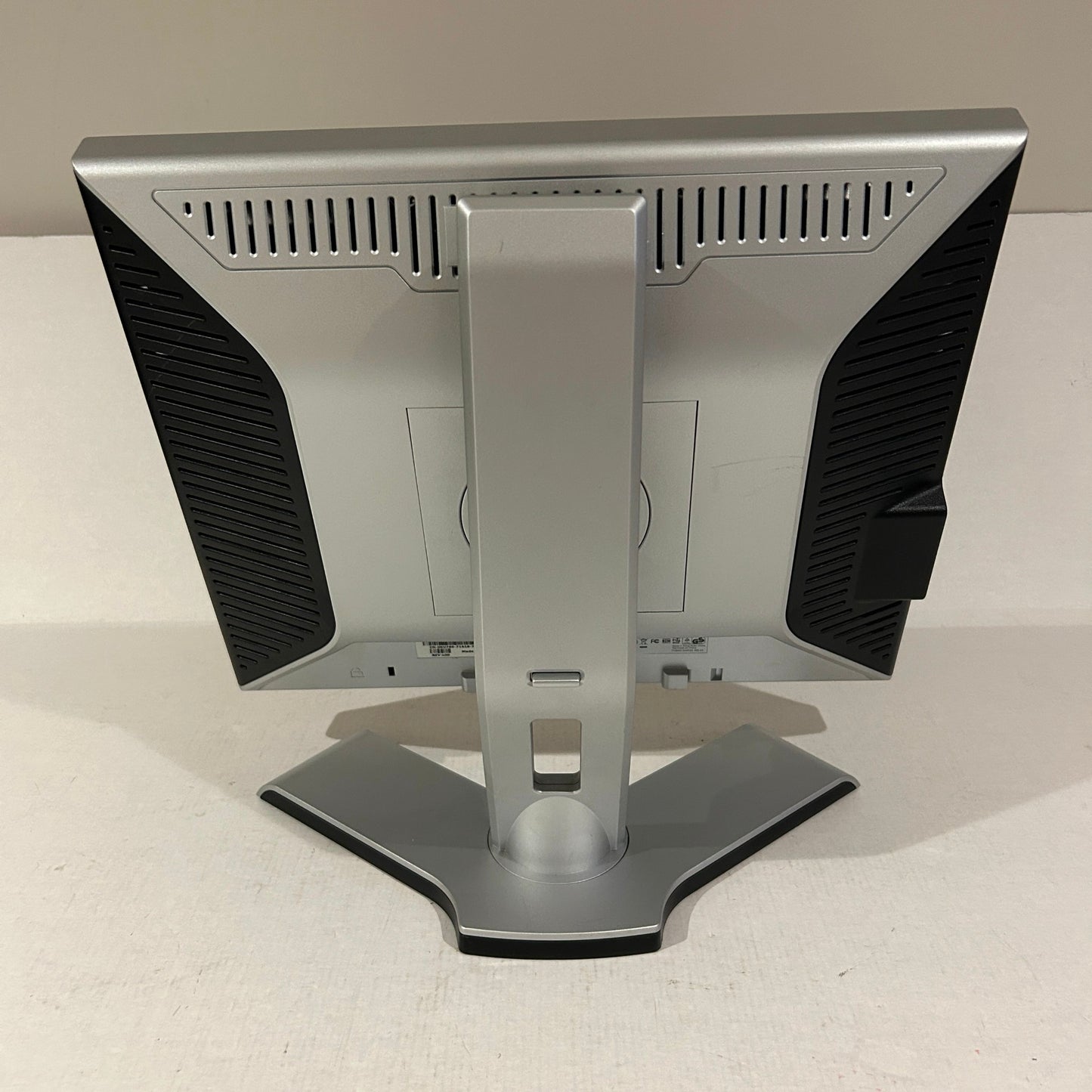Vintage Dell 17" UltraSharp LCD Monitor - 1708FPt