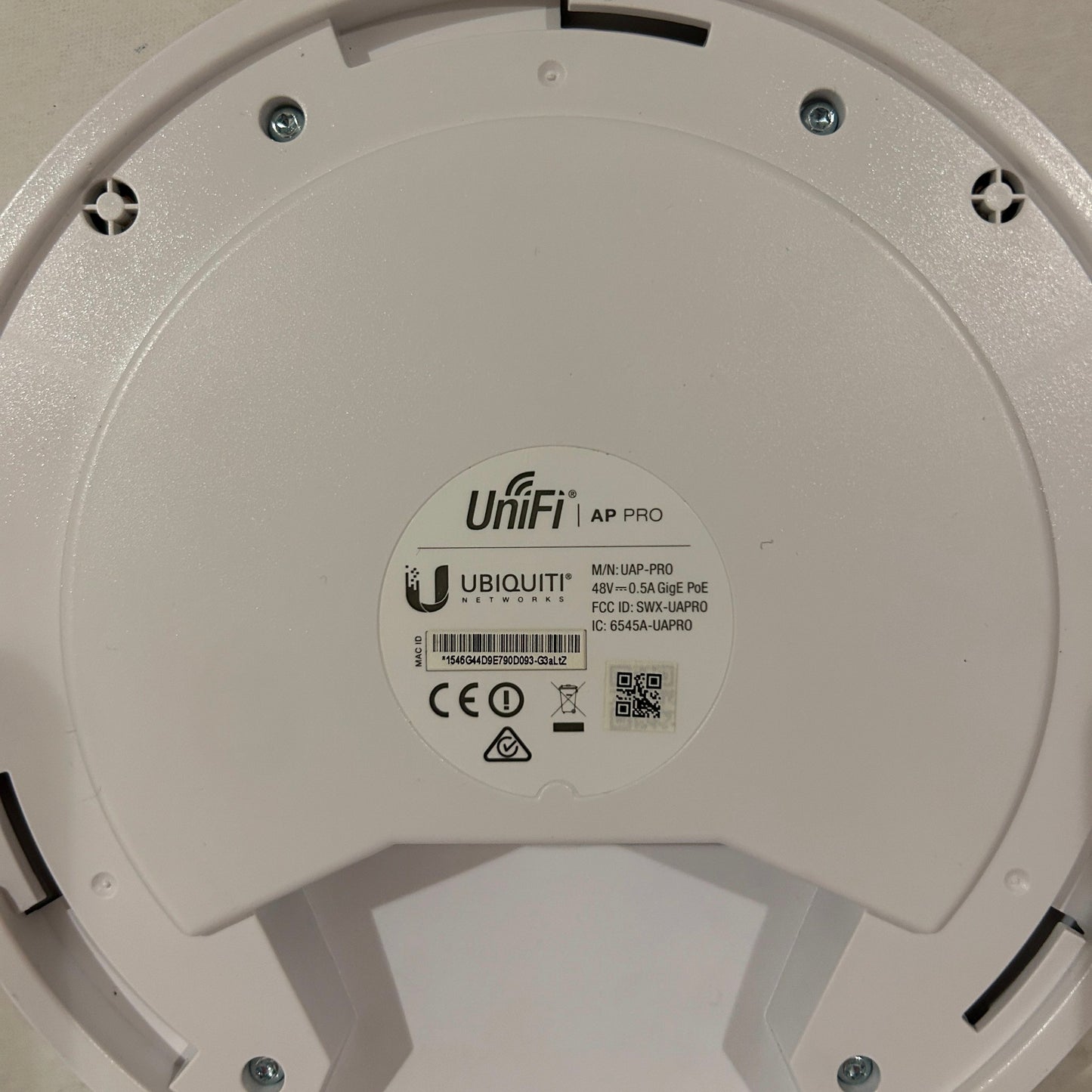 Ubiquiti UniFi AP AC Pro 802.11a/b/g/n Wireless Access Point - SWX-UP-PRO