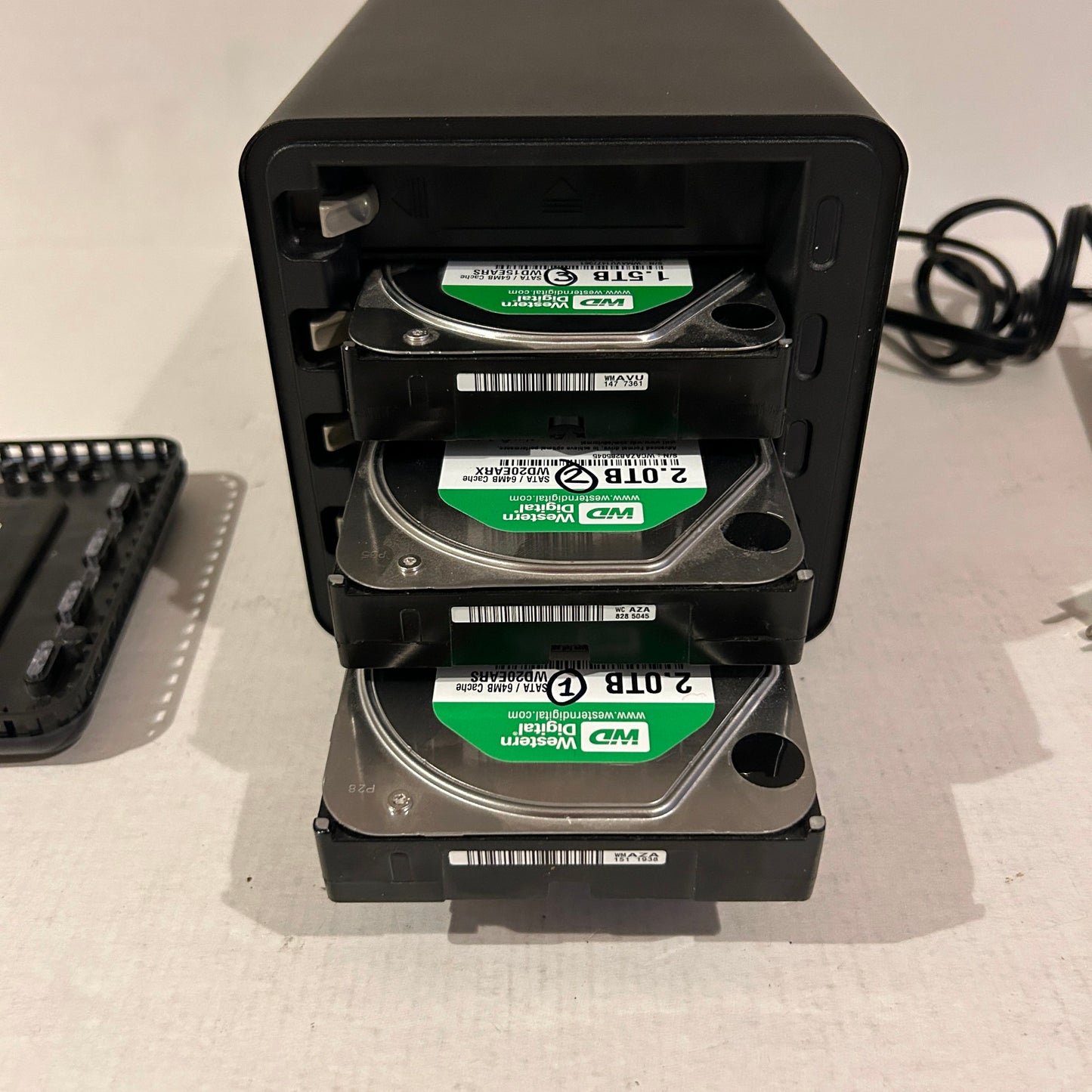 Data Robotics Drobo 4 Bay NAS Storage Device - DRO4D-D