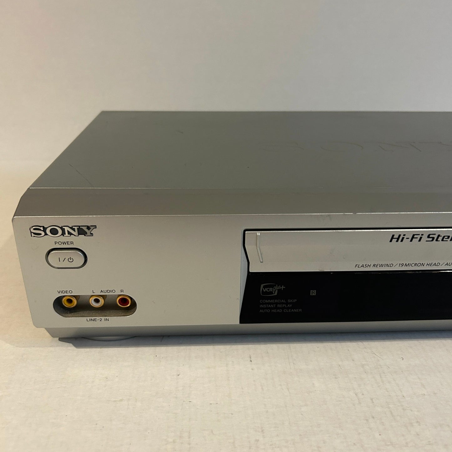 Sony Video Cassette Recorder VCR - SLV-N88