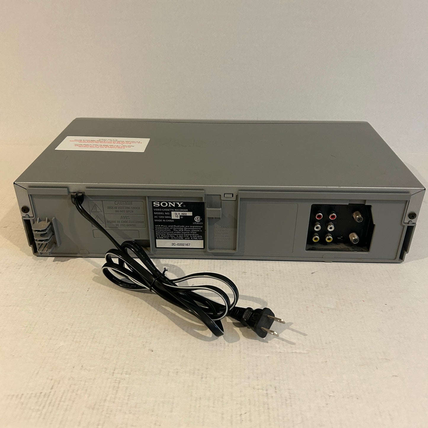Sony Video Cassette Recorder VCR - SLV-N88