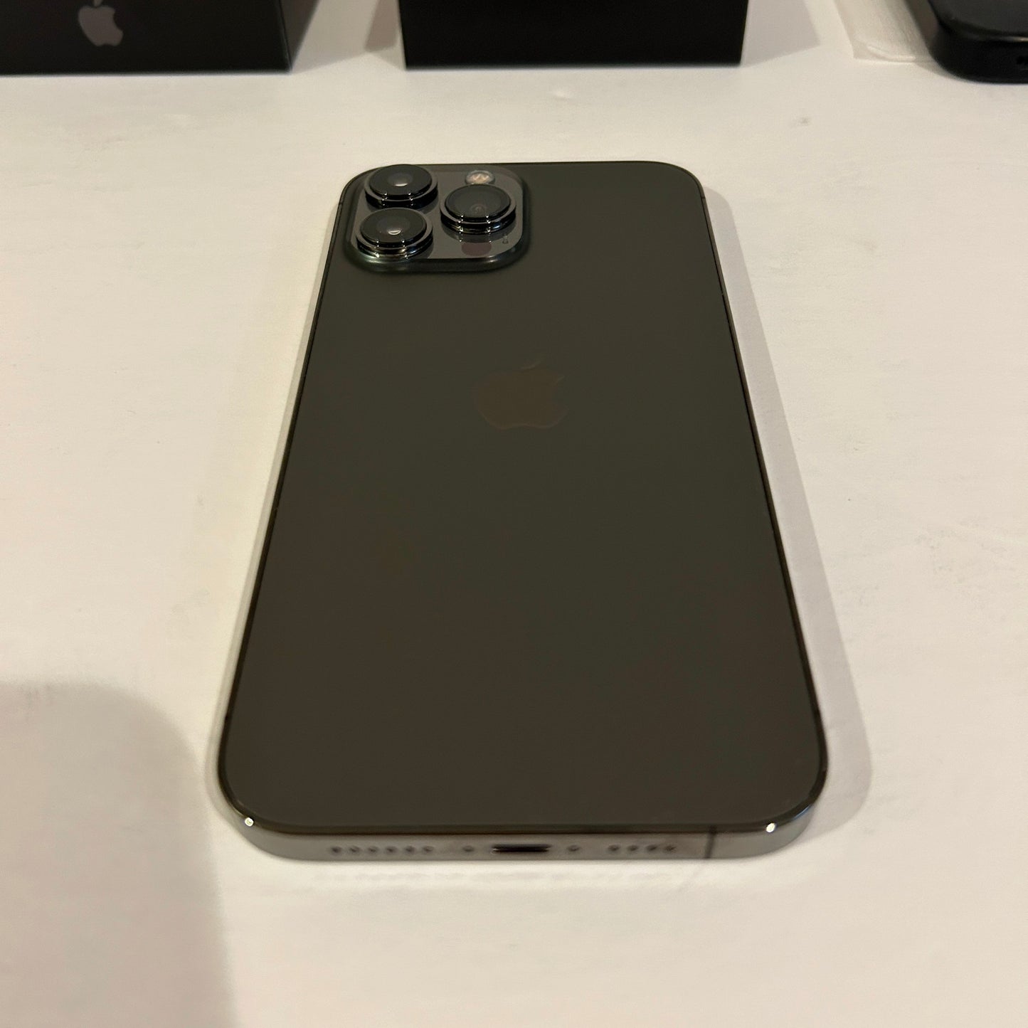 Unlocked 128 GB iPhone 13 Pro Max Graphite