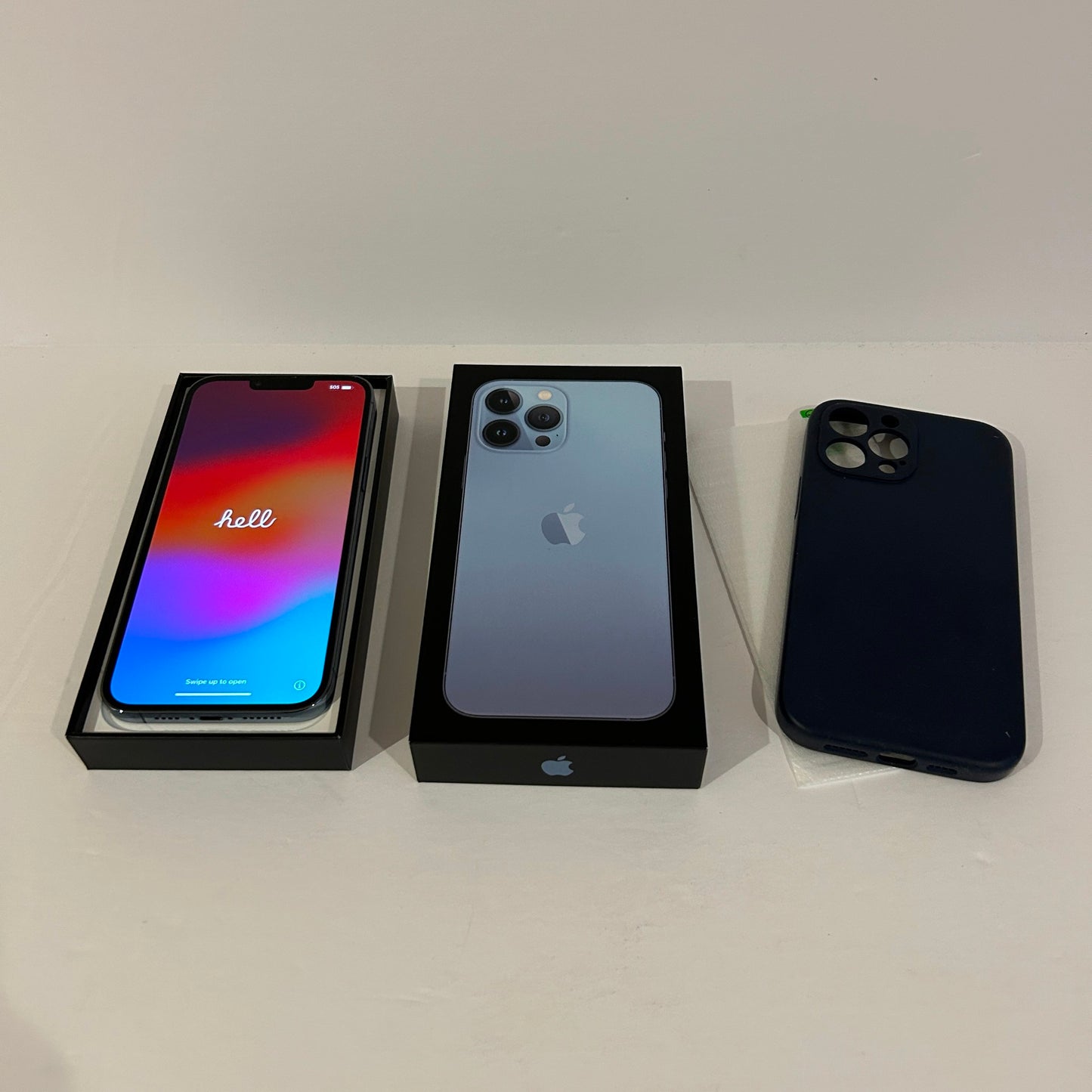 Unlocked 128 GB iPhone 13 Pro Max Sierra Blue