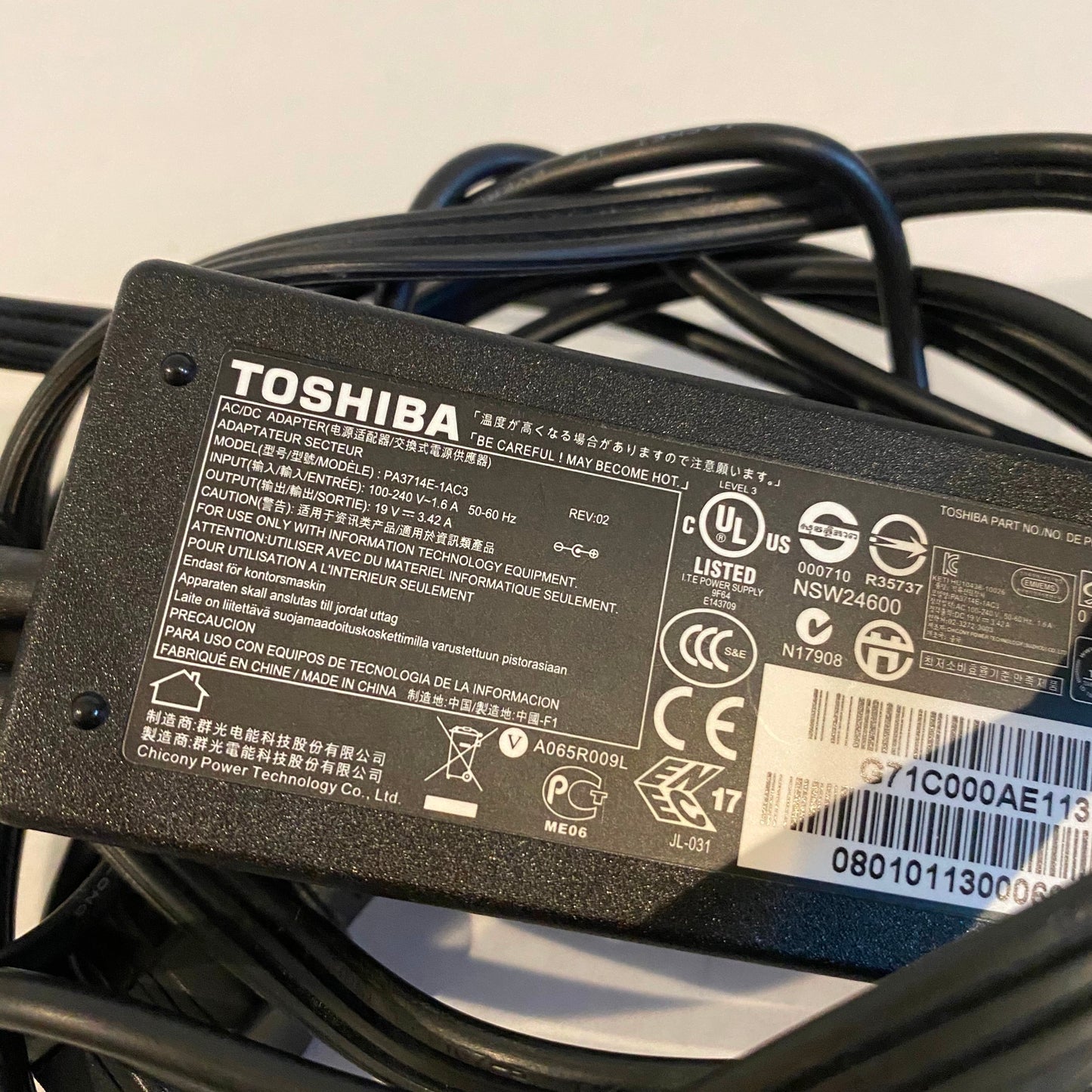 Authentic OEM Toshiba Satellite C650D Power AC Adapter