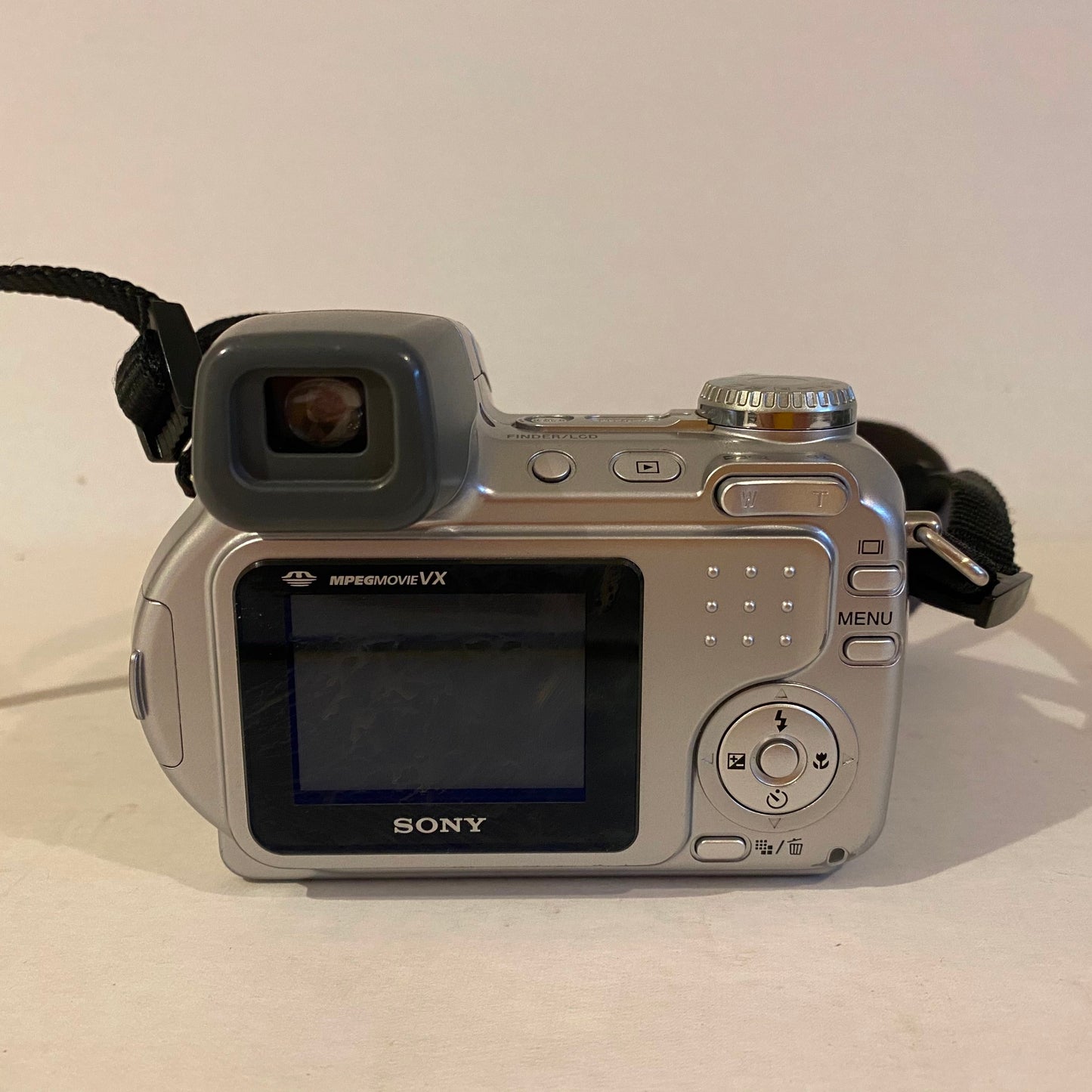 Retro Sony Super SteadyShot Digital Camera - DSC-H2