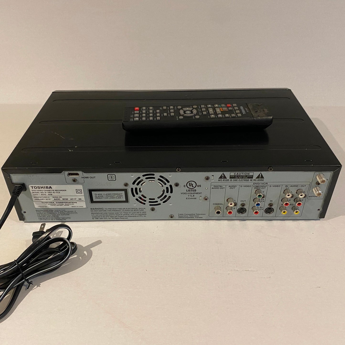 Toshiba Hi-Fi VCR & DVD Recorder with Damaged Remote - D-VR7