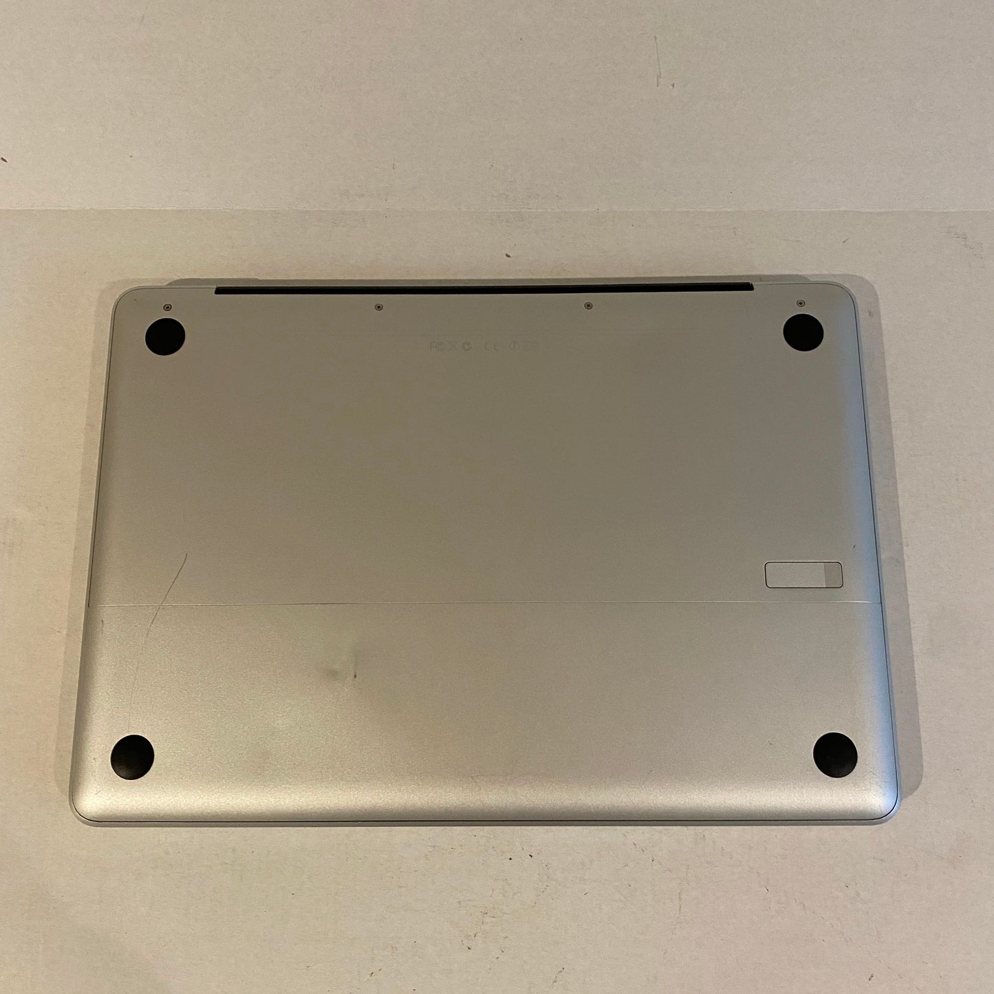For Parts - Late 2008 13" Silver Macbook 2.4 Ghz Core 2 Duo