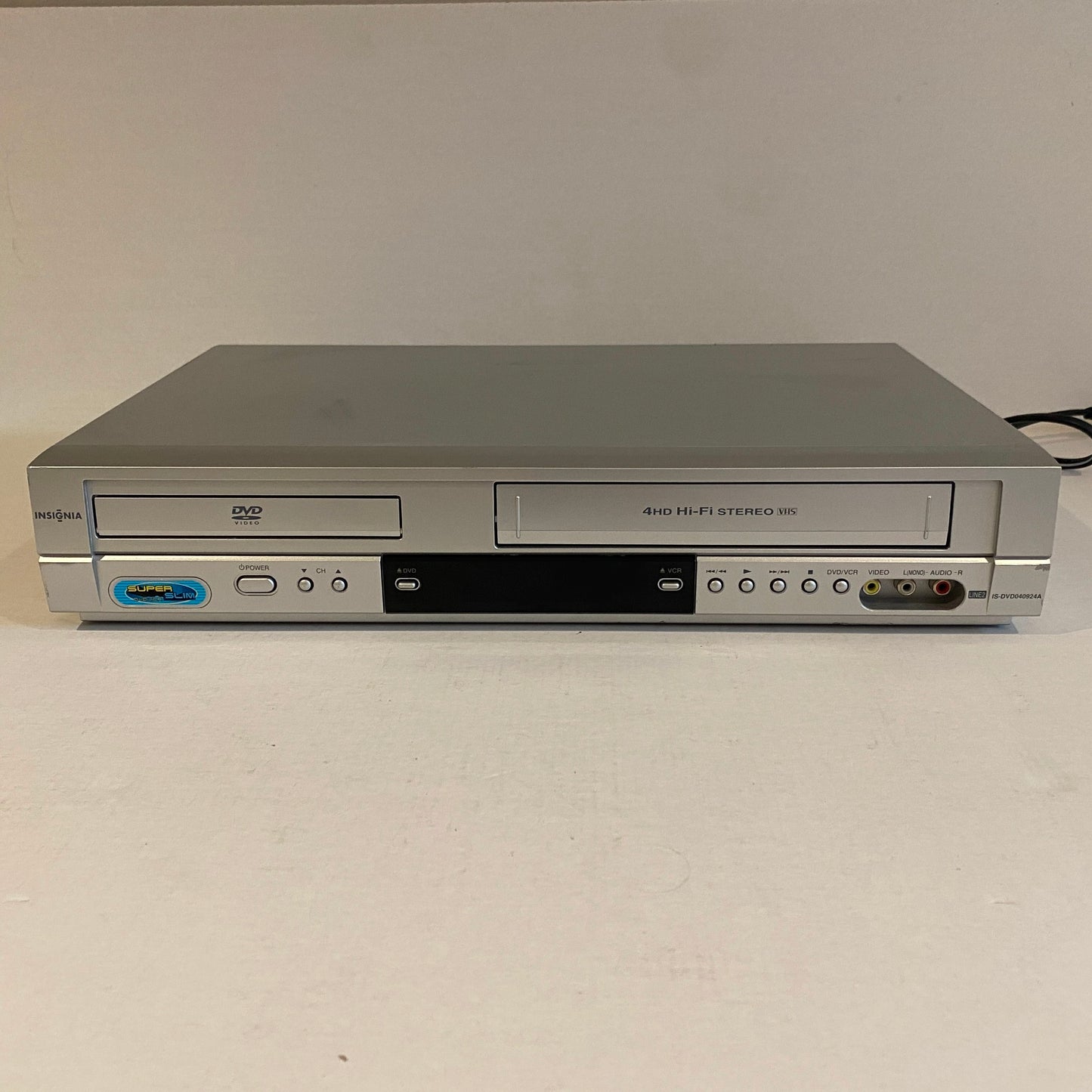 Insignia VHS DVD Combo Player - 3850R-Z352K