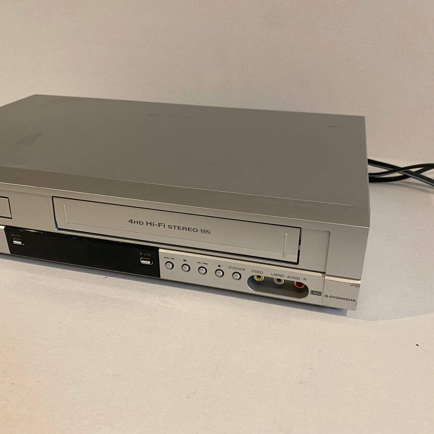 Insignia VHS DVD Combo Player - 3850R-Z352K