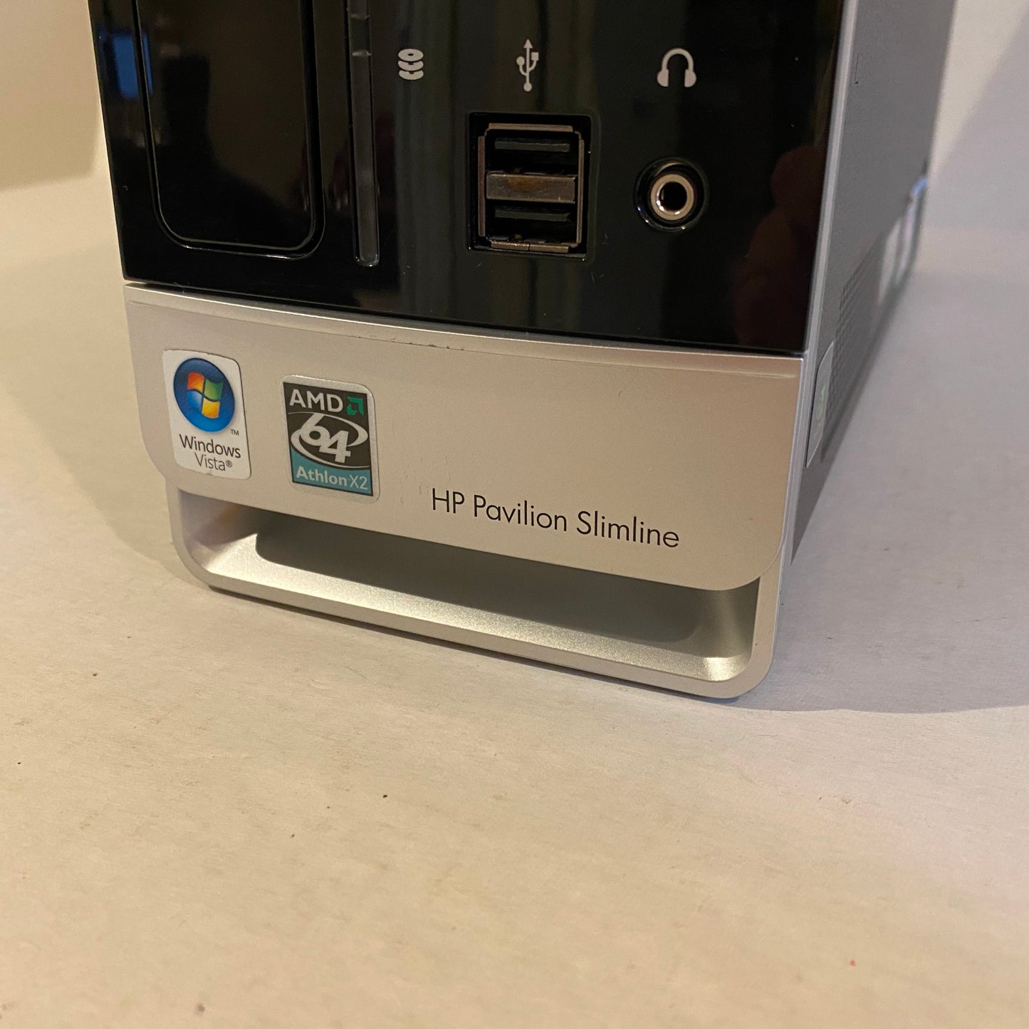 HP Pavilion Slimline Athlon 64 X2 5400+ 2.8 GHz - S3500f (No HDD)