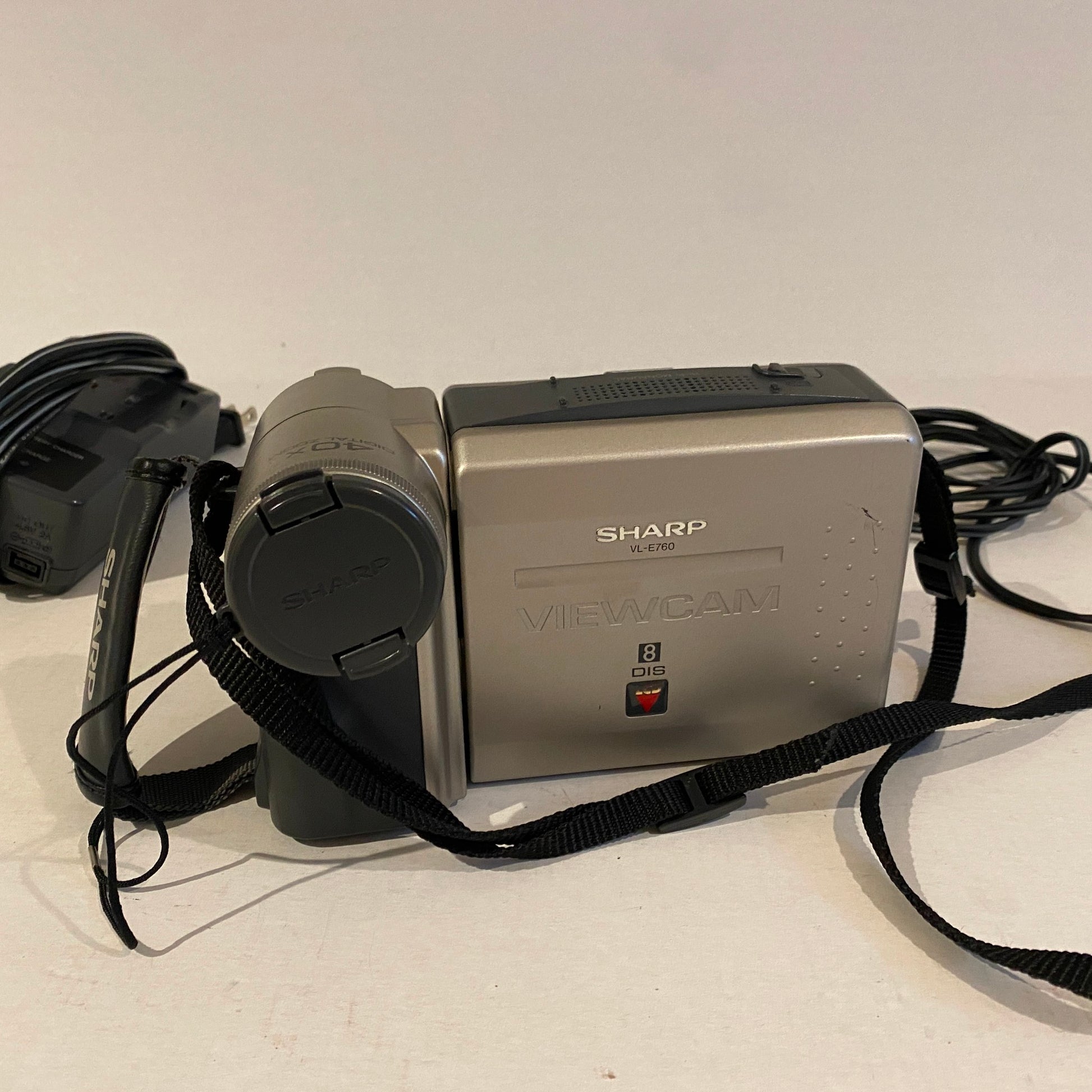 Sharp ViewCam LCD 8mm Analog Camcorder VL-E760U –