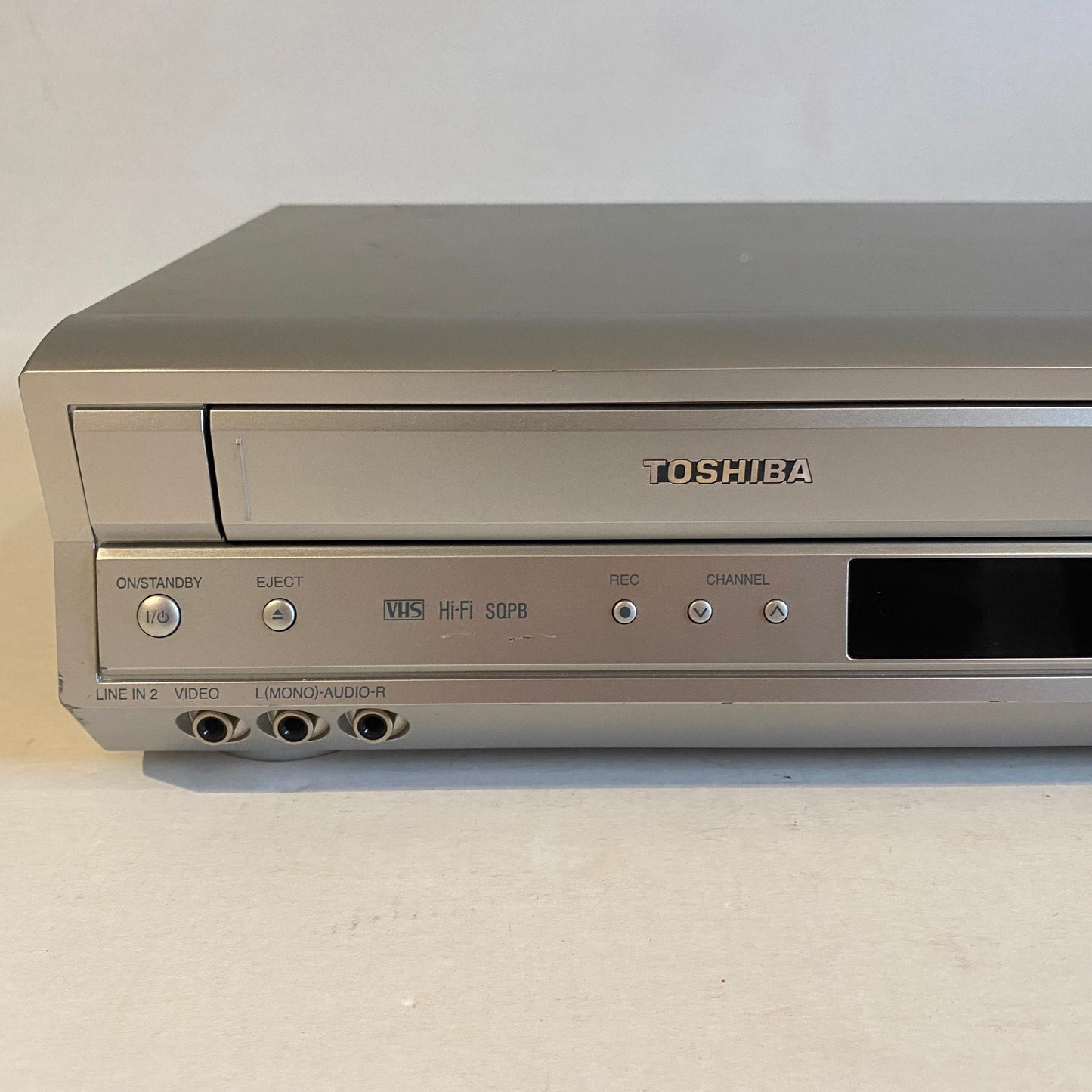 Toshiba Analog VCR DVD Combo Player Recorder - SD-V392