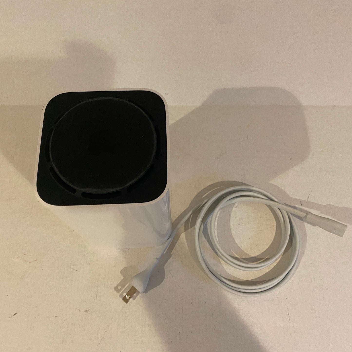 Apple AirPort Extreme 802.11ac Wireless Router 6th Gen - A1521