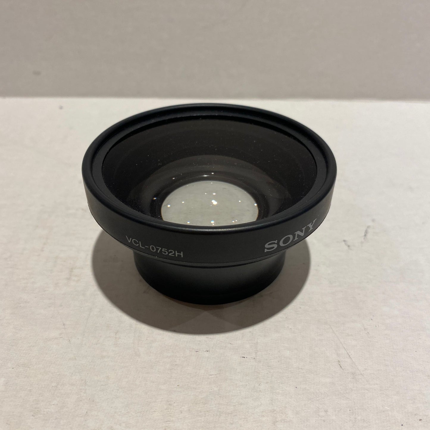 Sony Deluxe Wide Conversion Lens x0.7 for 52mm Diameter Lenses - VCL0752H