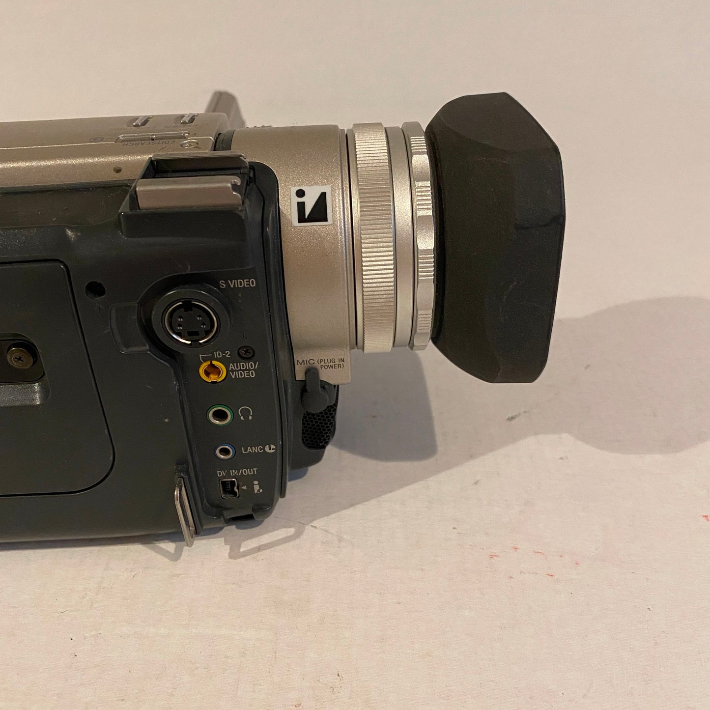 Sony Handycam Mini DV Digital Video Camera - DCR-TRV900