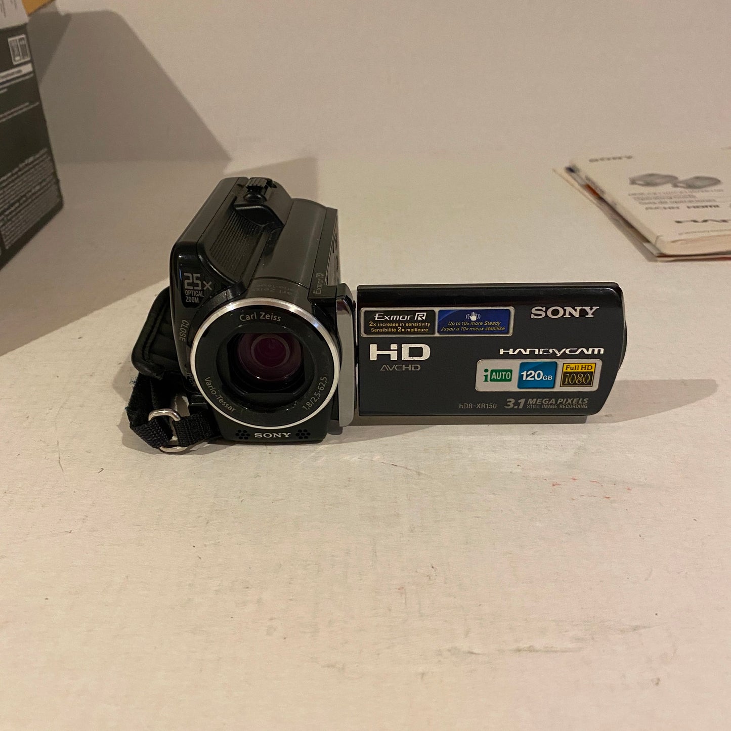 Sony Handycam 120 GB HDD Full HD - HDR-XR150 - Missing A/V door clip