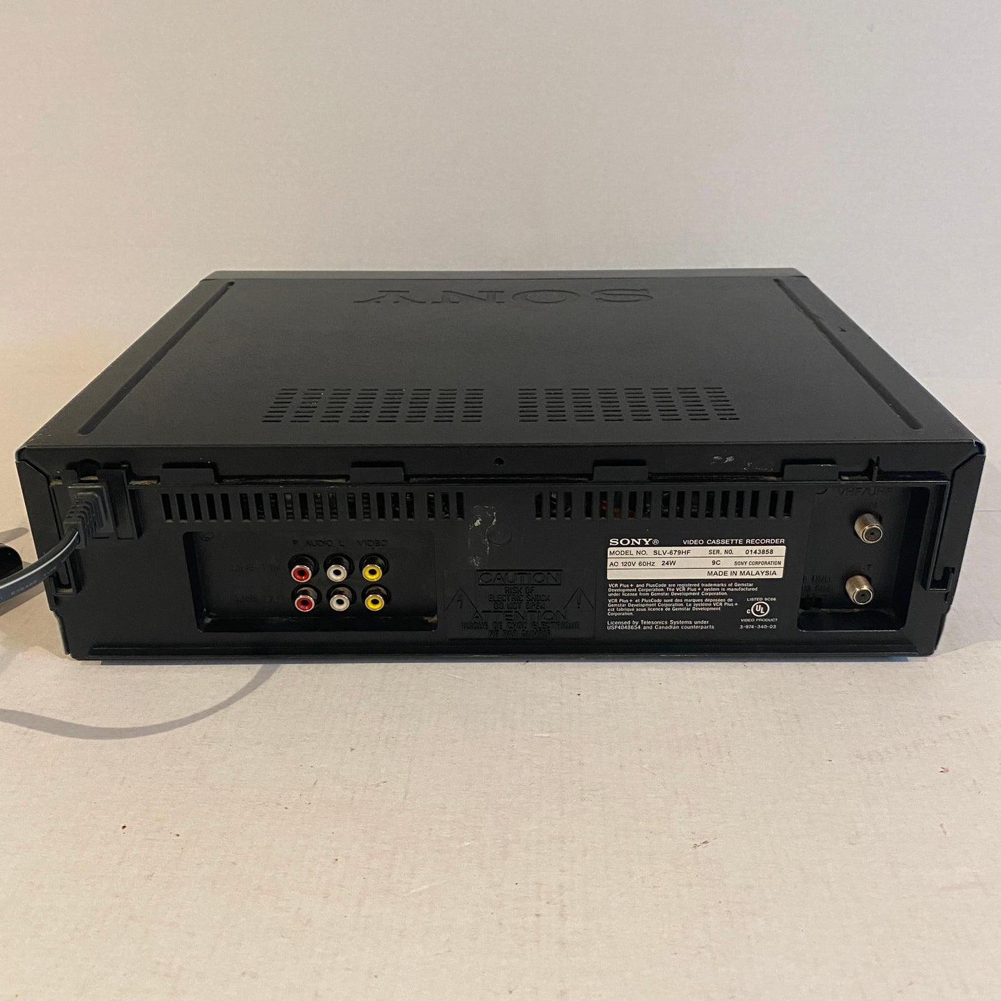 Sony VHS VCR with Remote - SLV679HF
