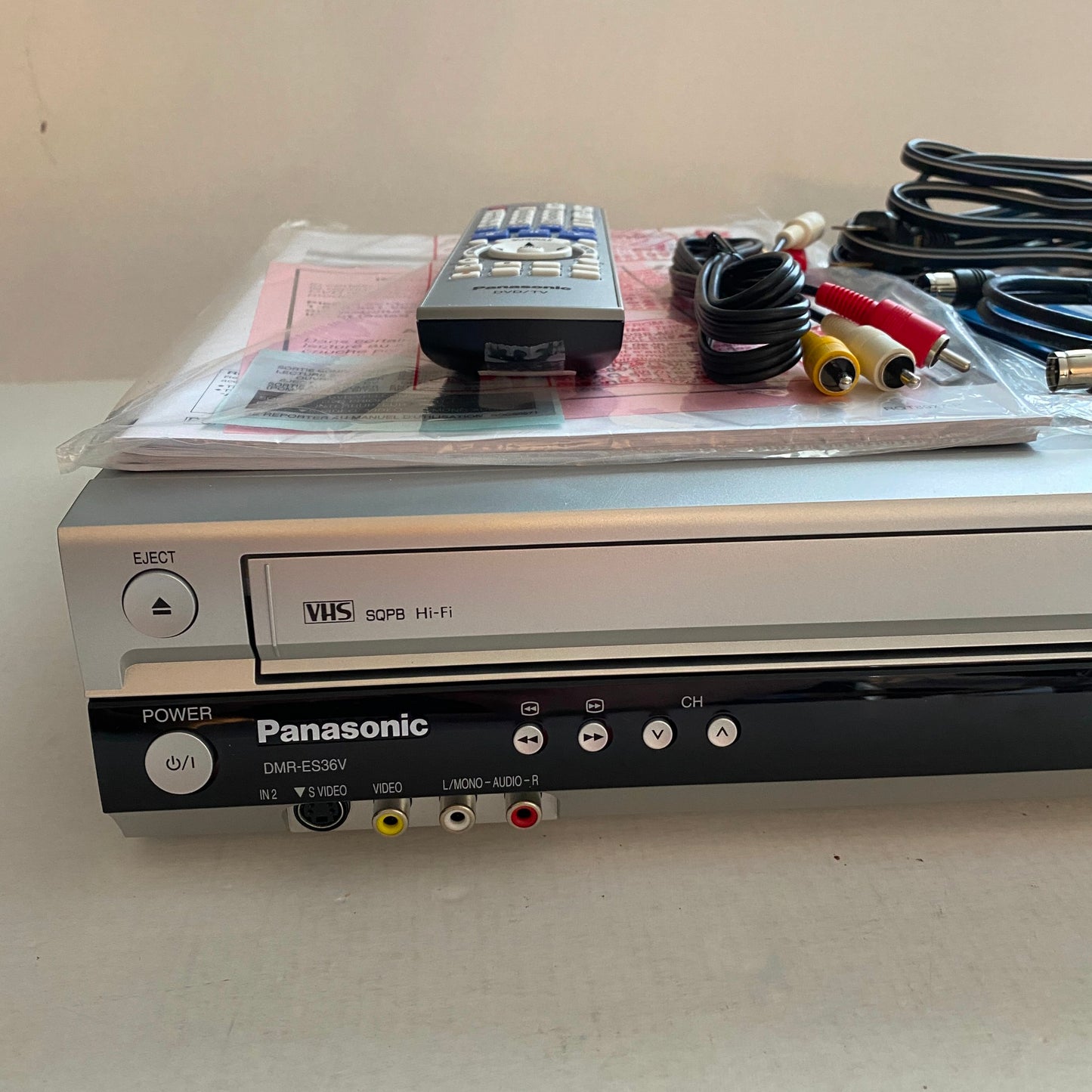 Panasonic VHS DVD Recorder - DMR-ES36V