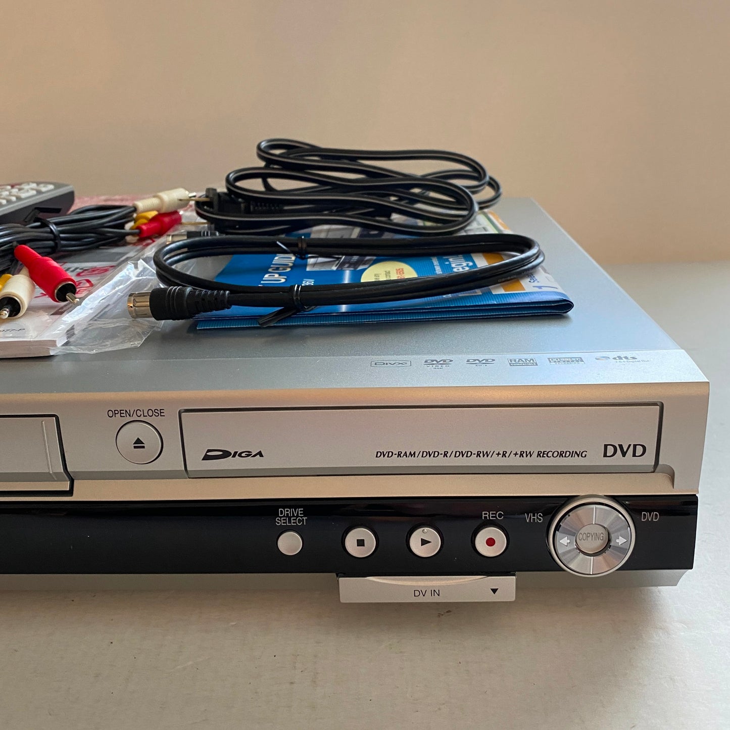 Panasonic VHS DVD Recorder - DMR-ES36V