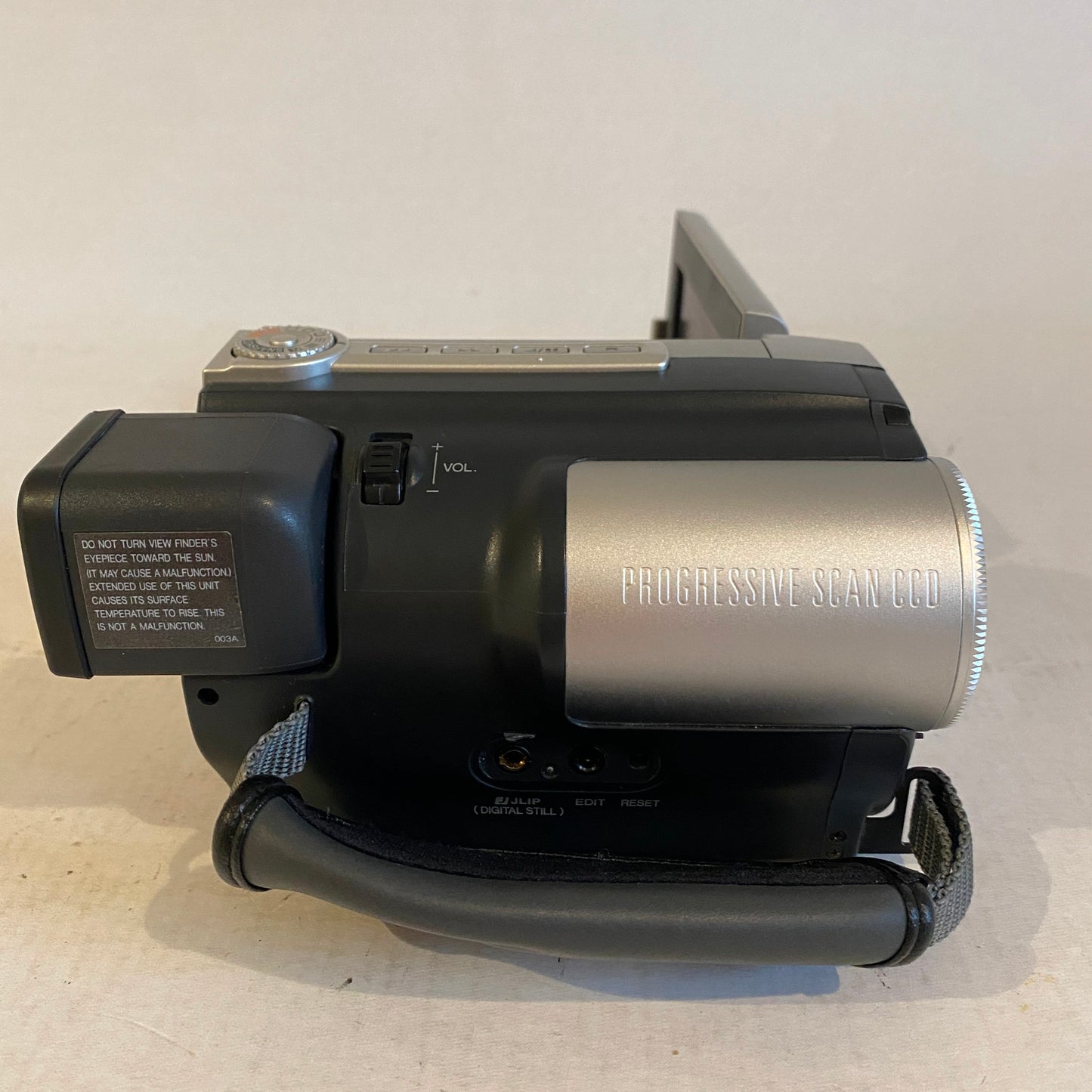 JVC 200x Digital Zoom Stereo MiniDV Camcorder - GR-DVL9000