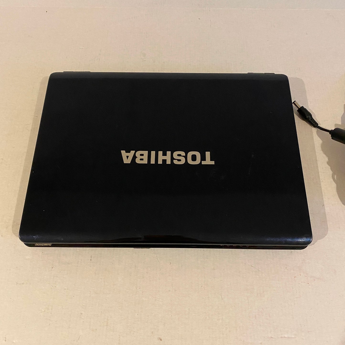 For parts or repair - Toshiba Satellite Core 2 Duo Laptop - U305