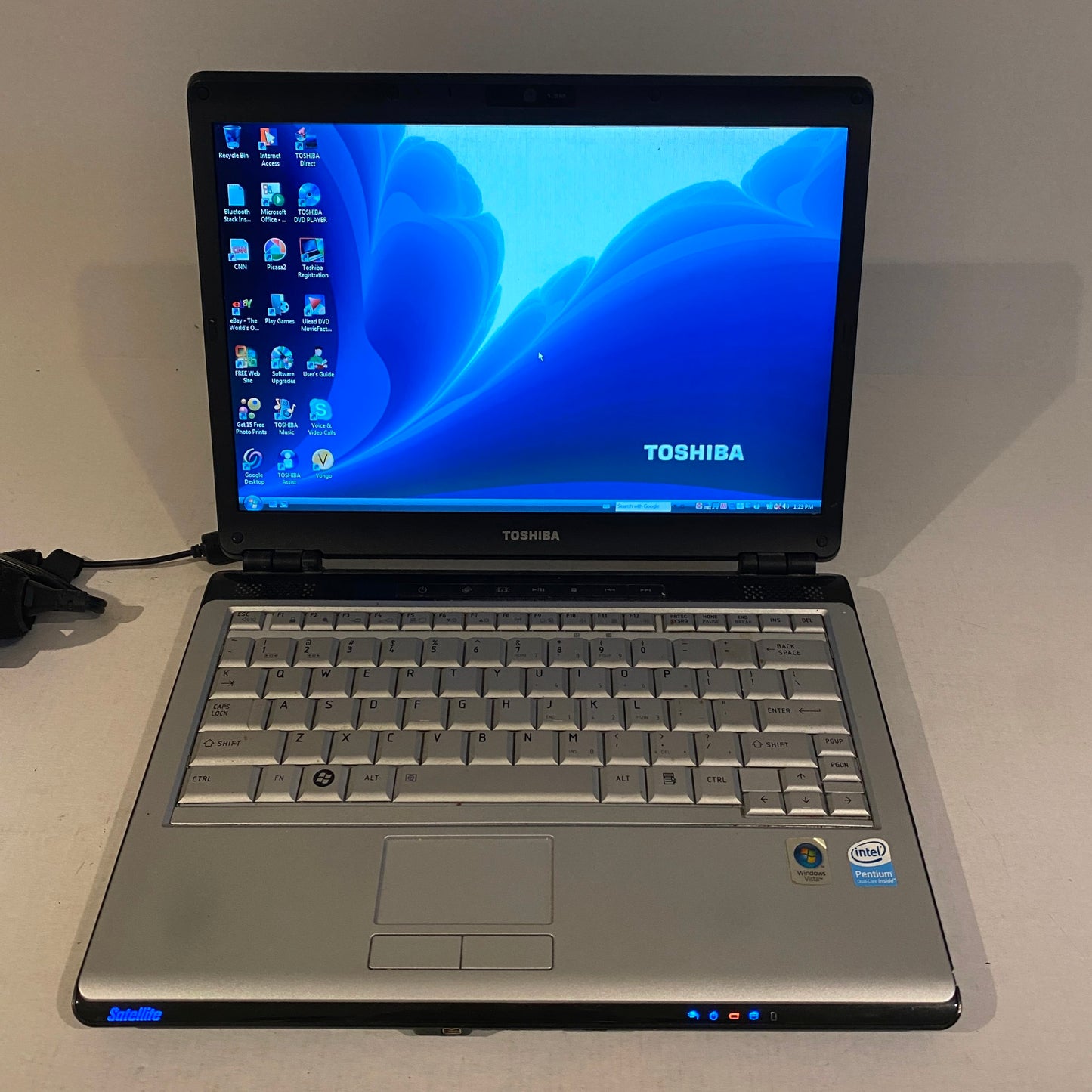 For parts or repair - Toshiba Satellite Core 2 Duo Laptop - U305