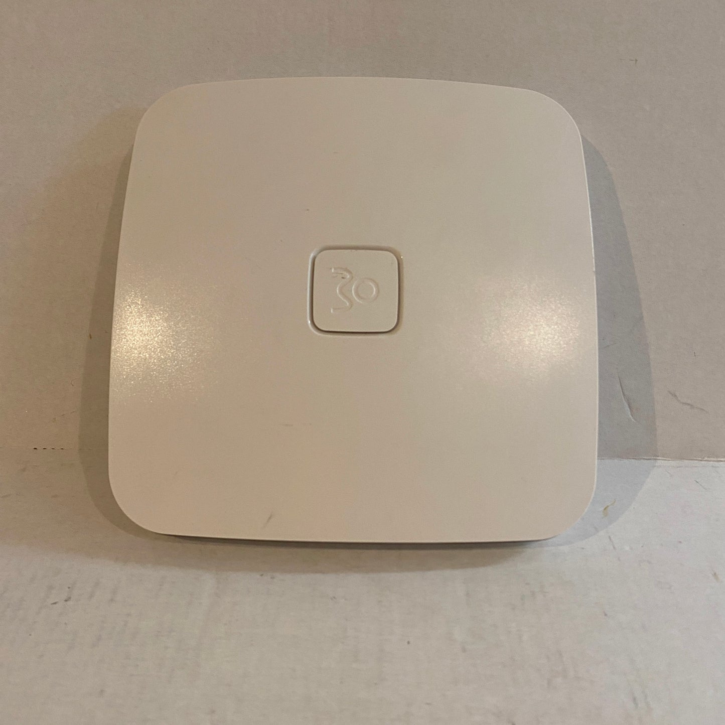 Open-Mesh A42 Dual-Band Enterprise Wi-Fi Access Point - No mounting plate