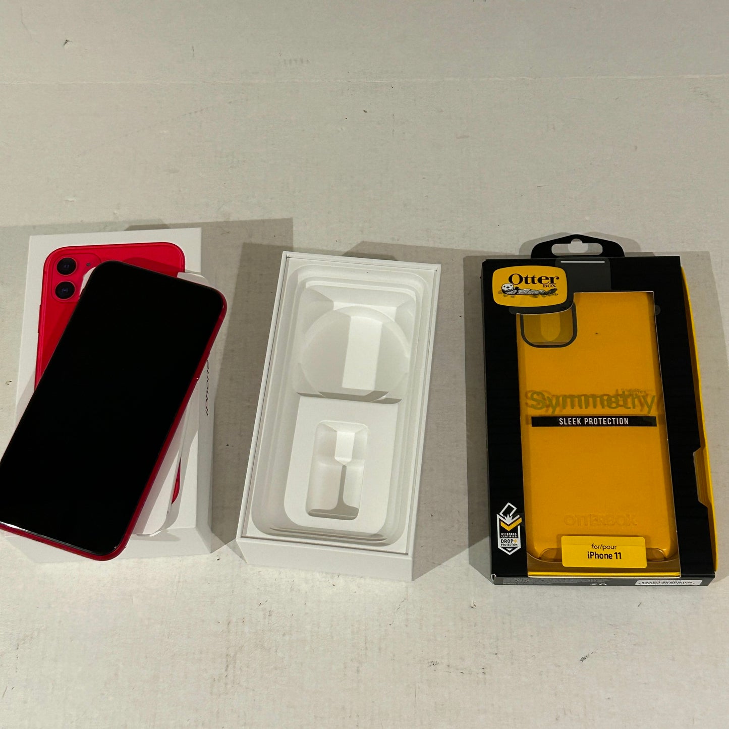 128 GB Product Red iPhone 11 Rogers