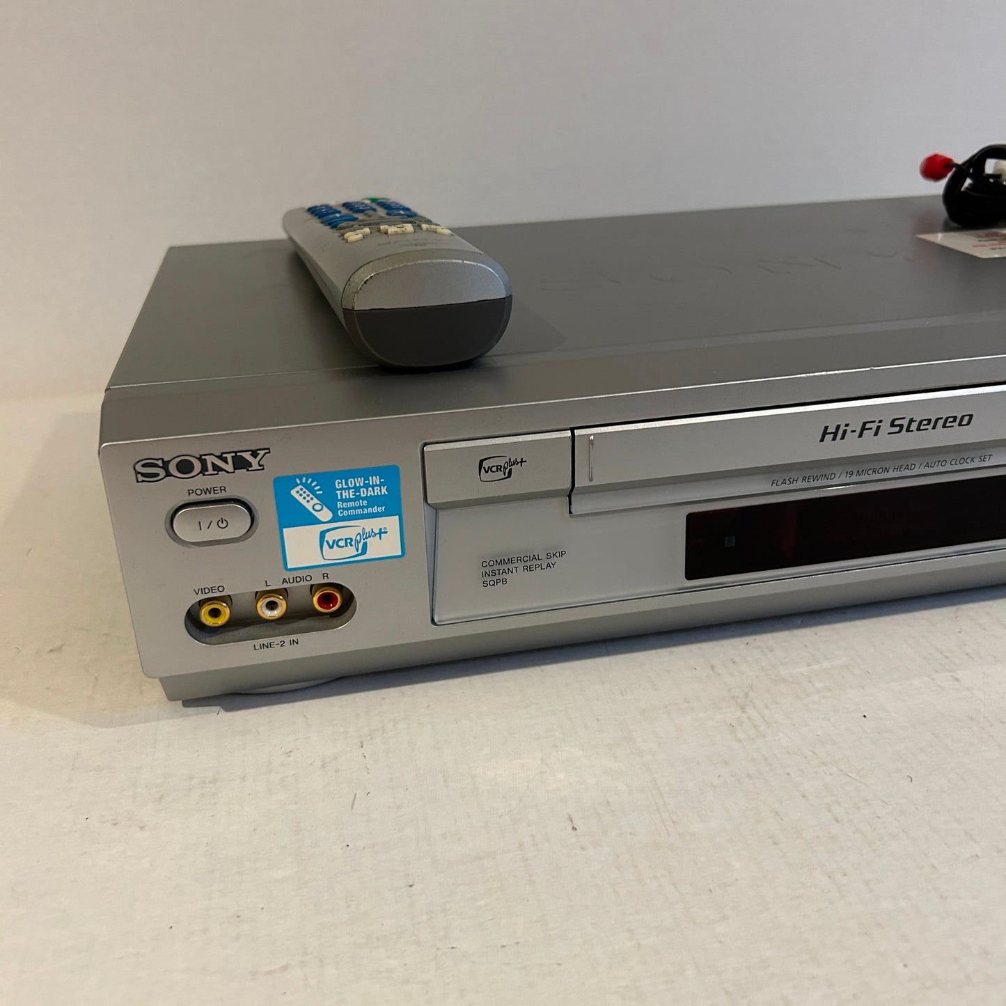 Sony VCR VHS Player & Recorder - SLV-N700