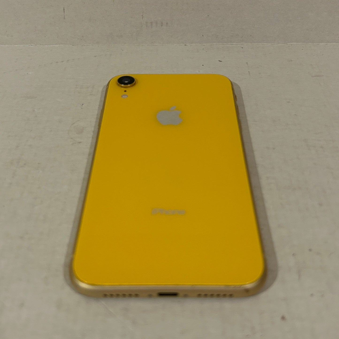 Unlocked Yellow 128 GB iPhone Xr - MT042VC/A