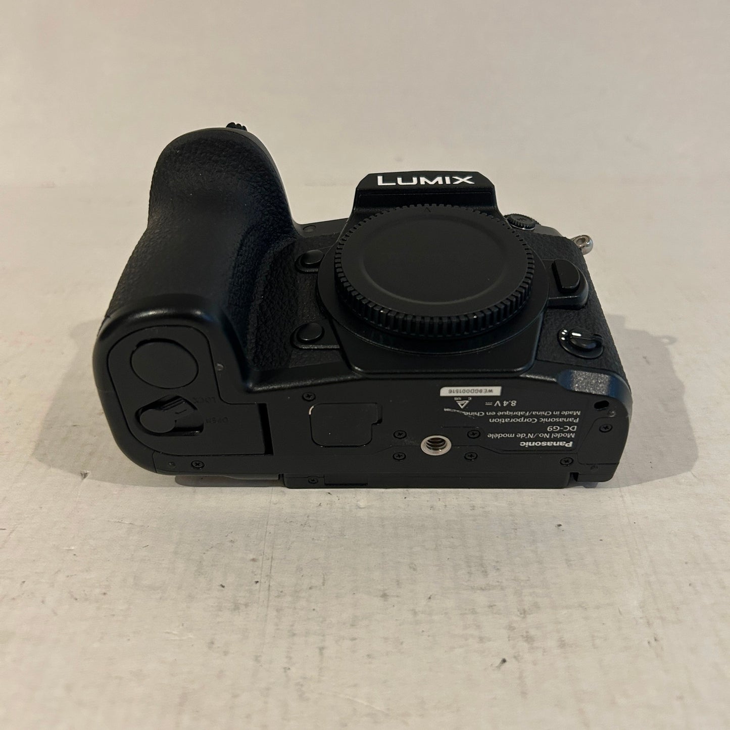 Panasonic G9 Mirrorless Digital Camera - DC-G9