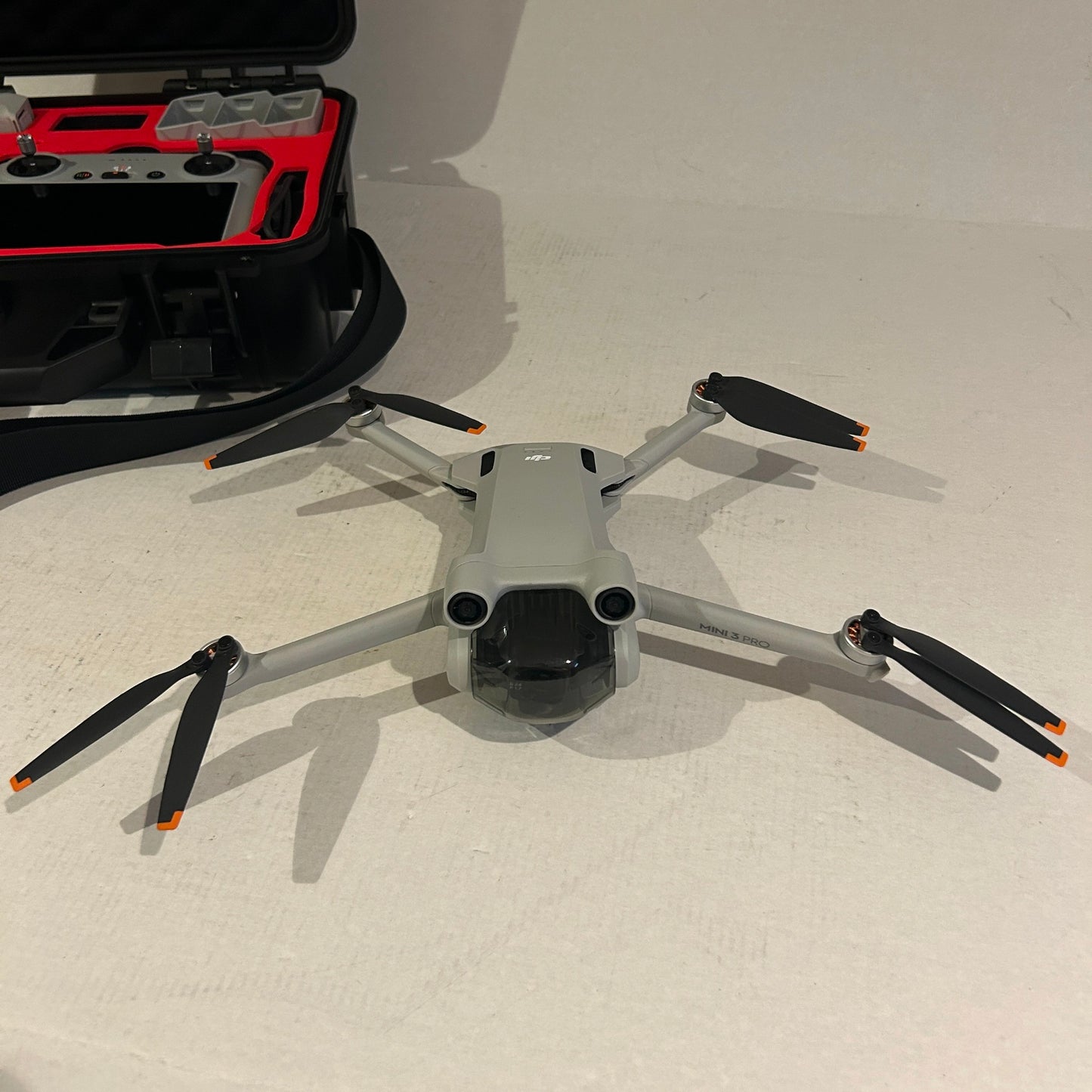 DJI Mini 3 Pro Drone (DJI RC) + Hard Case - 12 Mins Flight Time