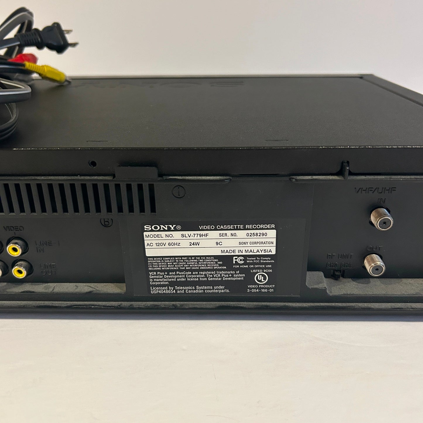 Sony Analog Video Cassette Recorder VCR - No Remote - SLV-779HF