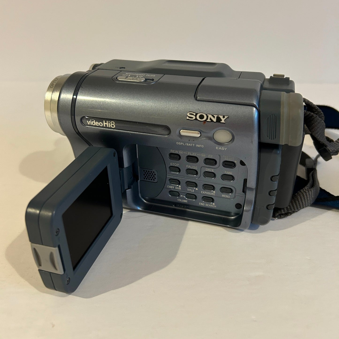Sony Hi8 NTSC Digital Handycam Camcorder - CCD-TRV128